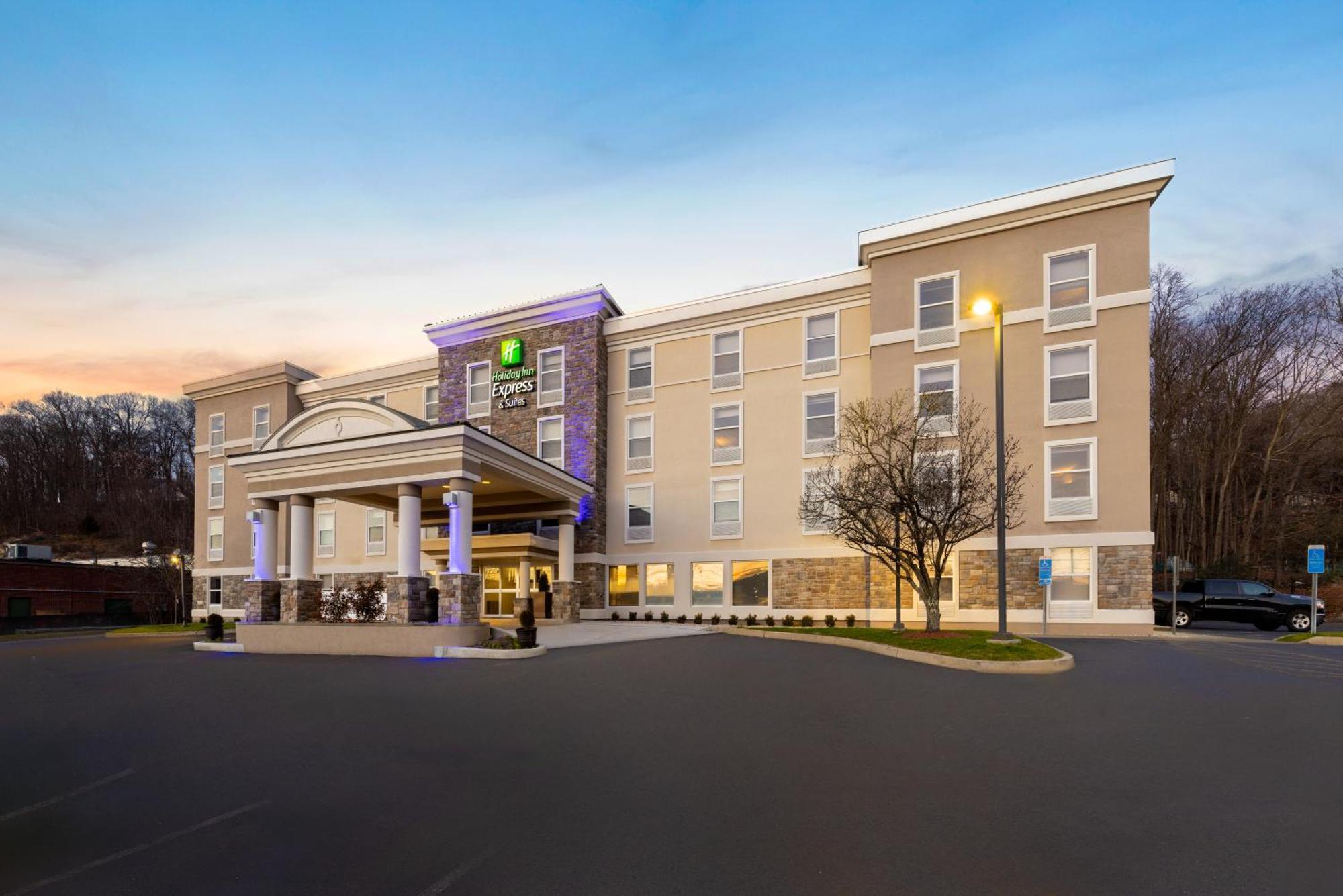 Holiday Inn Express Danbury I-84, An Ihg Hotel Exteriér fotografie